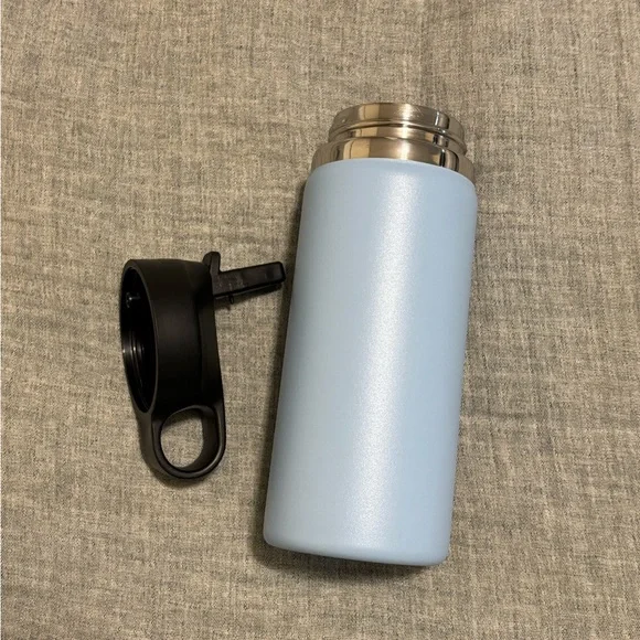 Hydro Flask 16oz in Rain - Picture 2 of 6